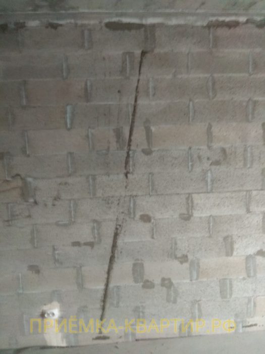 Приёмка квартиры в ЖК Медалист: наплывы цементного раствора