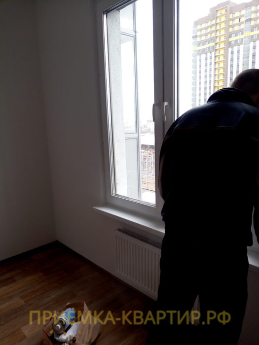 Приёмка квартиры в ЖК София: регулировка окон (произведена на месте)