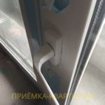 Приёмка квартиры в ЖК Прогресс: требуется регулировка балконной створки, повреждена ручка