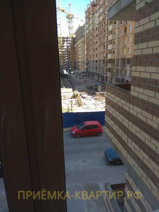 Приёмка квартиры в ЖК Новое Янино: царапины на стеклопакетах (3 шт)