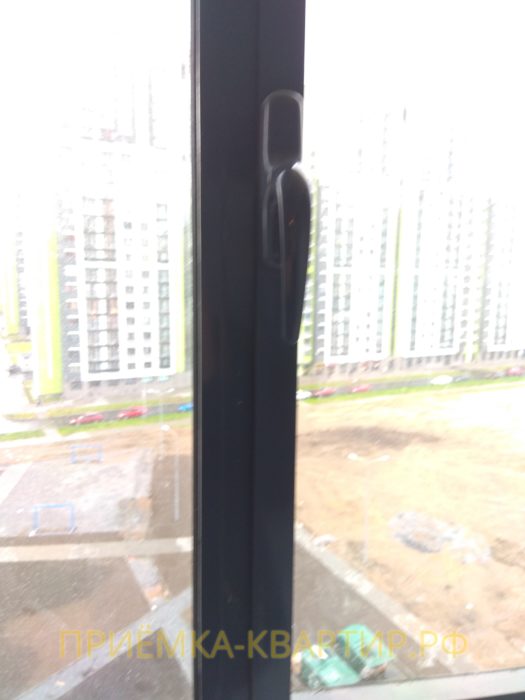 Приёмка квартиры в ЖК Шуваловский: необходима регулировка балконной створки
