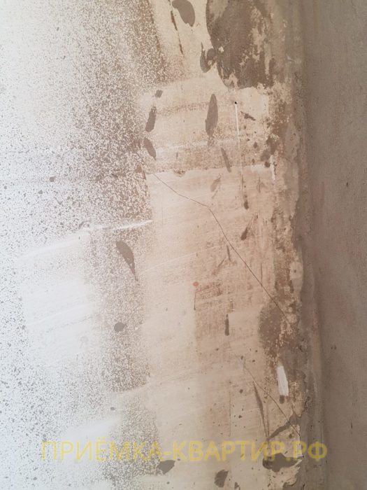 Приёмка квартиры в ЖК Форвард: На примыкании наружных стен и перегородки трещина