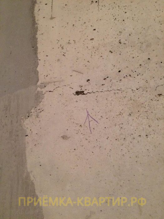 Приёмка квартиры в ЖК Чистый Ручей: Выход арматуры на поверхность бетона