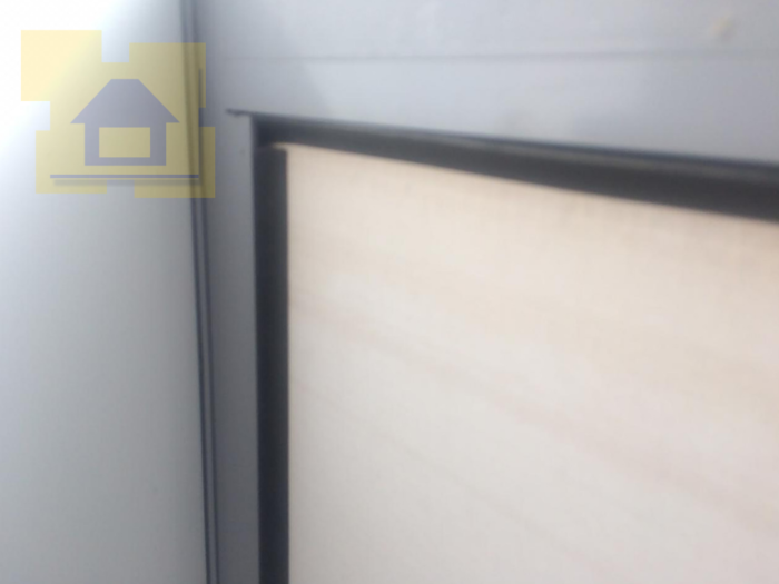 Приёмка квартиры в ЖК Вернисаж: Коротко подрезаны резинки уплотнительные
