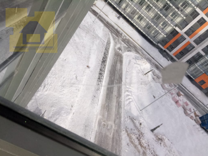 Приёмка квартиры в ЖК Светлановский: Царапины на стеклах