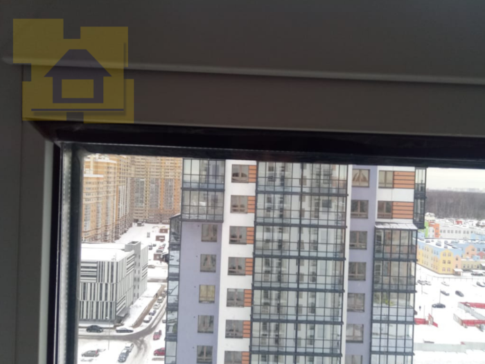 Приёмка квартиры в ЖК Калейдоскоп: Отсутствует штапик на глухой створке окна