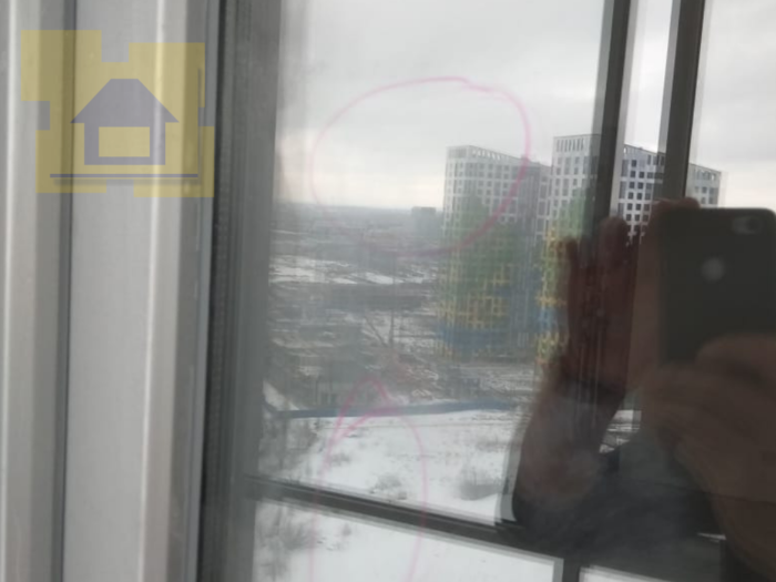 Приёмка квартиры в ЖК 4YOU: Царапины стеклопакета