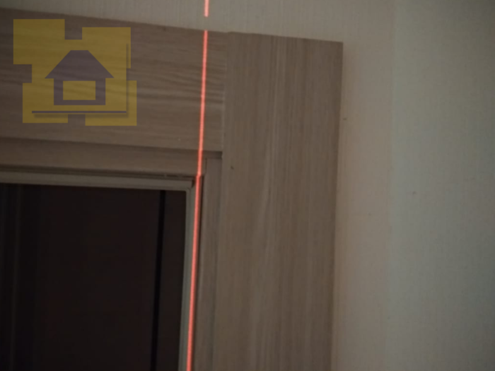 Приёмка квартиры в ЖК Краски Лета: Межкомнатные двери -- отклонения по вертикали 8мм
