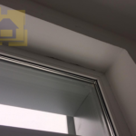 Приёмка квартиры в ЖК Светлановский: Щель между откосом и стеклопакетом. Инфильтрация воздуха