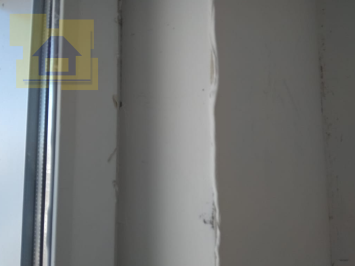Приёмка квартиры в ЖК 4YOU: Наплывы шпатлевки, замят откос