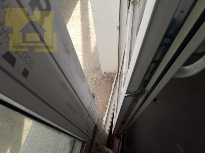 Приёмка квартиры в ЖК Правый Берег 3: Дверь на балкон требует регулировки
