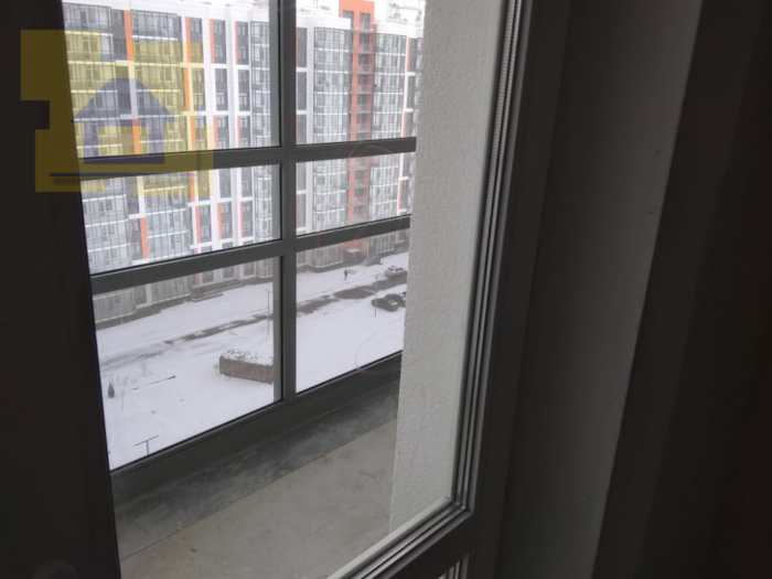 Приёмка квартиры в ЖК Светлановский: Царапины по стеклопакету