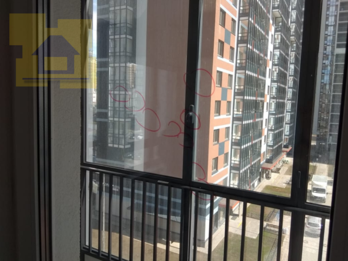 Приёмка квартиры в ЖК Калейдоскоп: Сколы, окалины по стеклопакету