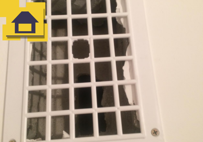 Приёмка квартиры в ЖК Северная Долина: Вентиляционное окно не пробито по диаметру