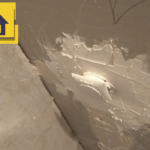 Приёмка квартиры в ЖК Краски Лета: Розетка не утоплена в стену, выпадает 