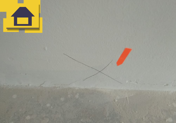 Приёмка квартиры в ЖК Краски Лета: Трещины по штукатурке, отслоение