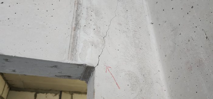 Отчет о приемке 3 км. квартиры в ЖК "Квартал Che от ЭТАЛОН": Трещина по монолитной стене 